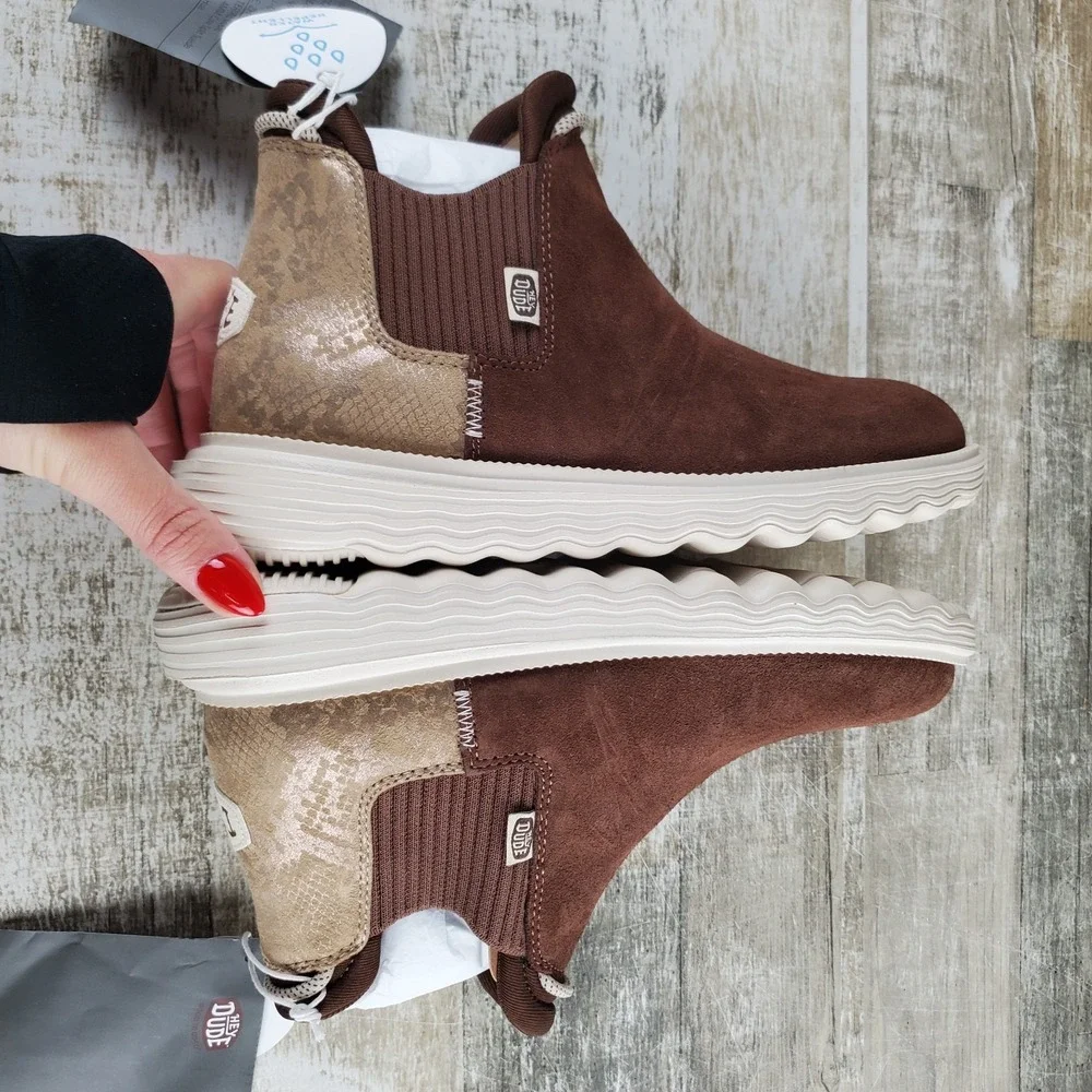 Hey Dude Branson Suede Animal Novelty Womens Chelsea Boots Sz 7 Brown Snake